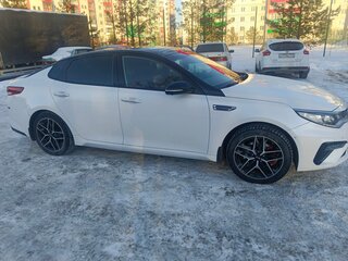 2019 Kia Optima IV Рестайлинг, белый, 2300000 рублей, вид 3