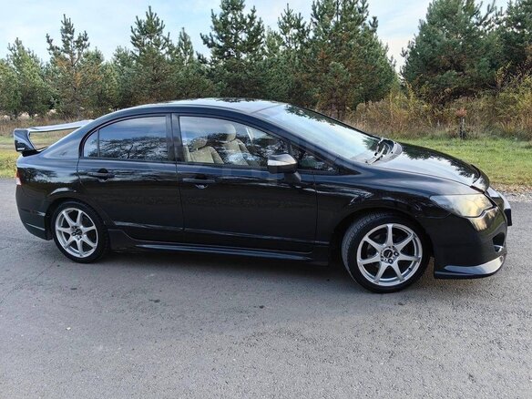2007 Honda Civic VIII, чёрный, 700000 рублей - вид 4