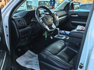 2019 Toyota Tundra CrewMax II Рестайлинг, белый, 6200000 рублей, вид 5