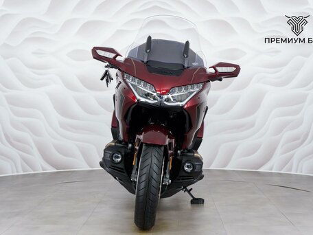 2025 Honda GL 1800 Gold Wing, красный, 3599000 рублей, вид 4