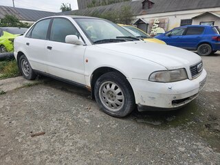 1995 Audi A4 I (B5), белый, 275000 рублей, вид 4
