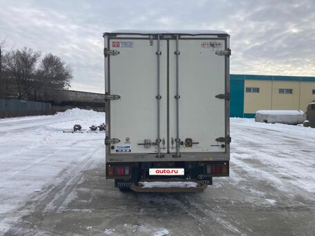 2006 Toyota Toyoace, белый, 2250000 рублей, вид 4