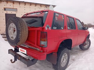 1990 Nissan Terrano I, красный, 600000 рублей, вид 3