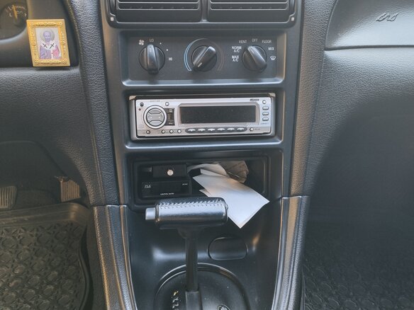 1994 Ford Mustang IV, жёлтый, 1500000 рублей - вид 15