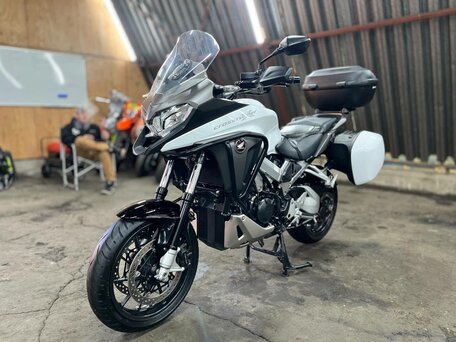 2015 Honda VFR 800X (Crossrunner), белый, 810000 рублей, вид 2