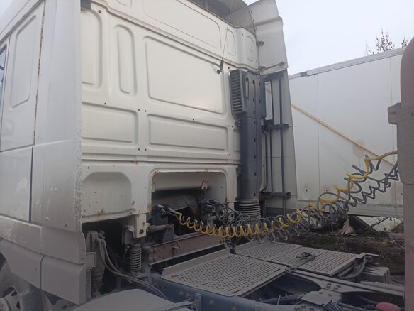 2011 DAF XF 105, белый, 2500000 рублей - вид 2
