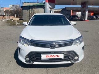 2016 Toyota Camry VII (XV50) Рестайлинг, белый, 2400000 рублей, вид 4
