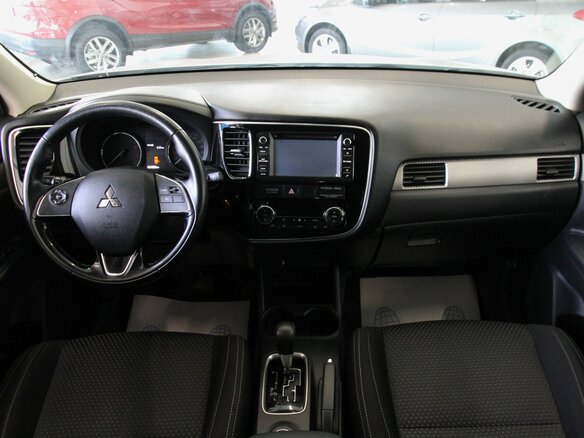 2016 Mitsubishi Outlander III Рестайлинг 2, серебристый - вид 7