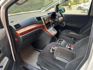 2011 Toyota Vellfire I, белый, 2200000 рублей, вид 5