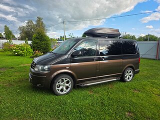 2010 Volkswagen Multivan T5 Рестайлинг, коричневый, 2500000 рублей, вид 3