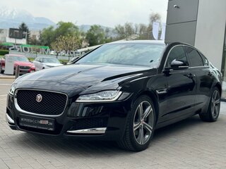 2020 Jaguar XF II, чёрный, 3800000 рублей, вид 1