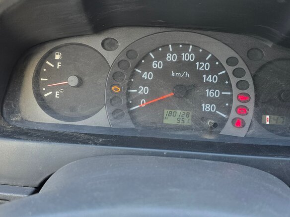 2001 Nissan Urvan, серый, 1500000 рублей - вид 12