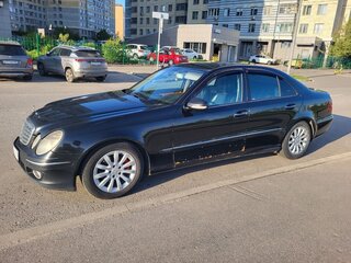 2008 Mercedes-Benz E-Класс 220 III (W211, S211) Рестайлинг, чёрный, 700000 рублей, вид 5