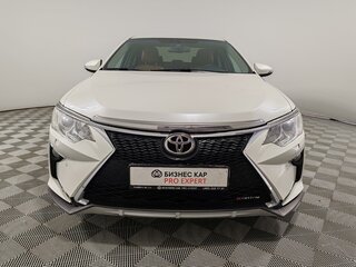 2016 Toyota Camry VII (XV50) Рестайлинг, белый, 1800000 рублей, вид 2