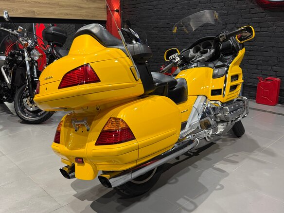 2001 Honda GL 1800 Gold Wing, жёлтый, 815000 рублей - вид 5