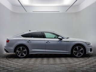 2021 Audi A5 Sportback 40 TFSI II (F5) Рестайлинг, белый, 3753000 рублей, вид 4