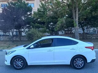 2021 Hyundai Solaris II Рестайлинг, белый, 1860000 рублей, вид 5