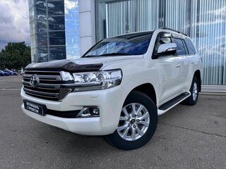 2020 Toyota Land Cruiser 200 Series Рестайлинг 2, белый, 8100000 рублей, вид 2