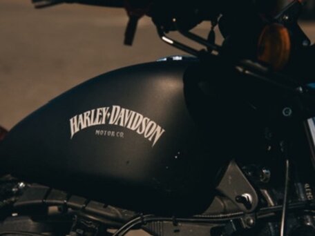 2014 Harley-Davidson Sportster 883, чёрный, 900000 рублей, вид 1