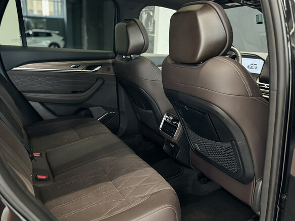 2026 Geely Monjaro (Xingyue L) I Рестайлинг 2 (China Market), чёрный, 4185000 рублей - вид 24