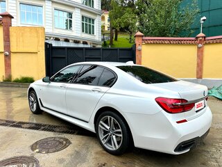 2017 BMW 7 серии 730i VI (G11/G12), белый, 3890000 рублей, вид 2