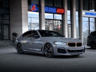 2021 BMW 5 серии 530i VII (G30/G31/G38) Рестайлинг, серый, 4200000 рублей, вид 3