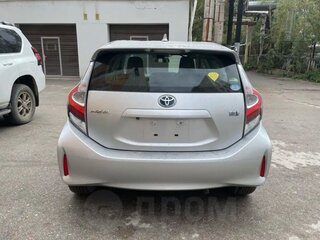 2018 Toyota Aqua I Рестайлинг 2, серый, 1050000 рублей, вид 3
