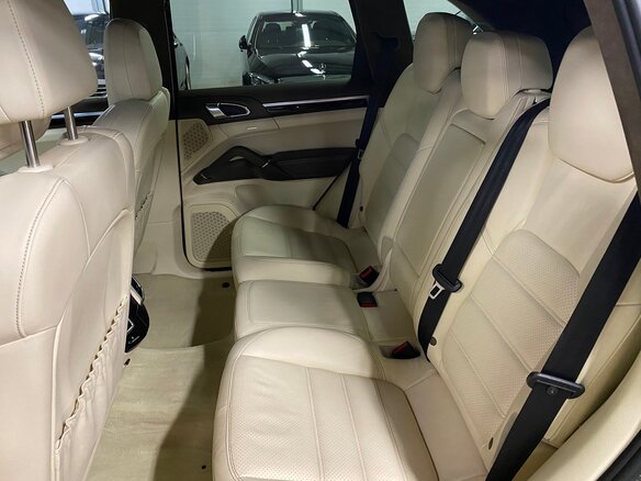 2012 Porsche Cayenne Diesel II (958), коричневый - вид 24
