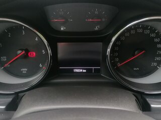 2018 Opel Astra K, белый, 1200000 рублей, вид 5