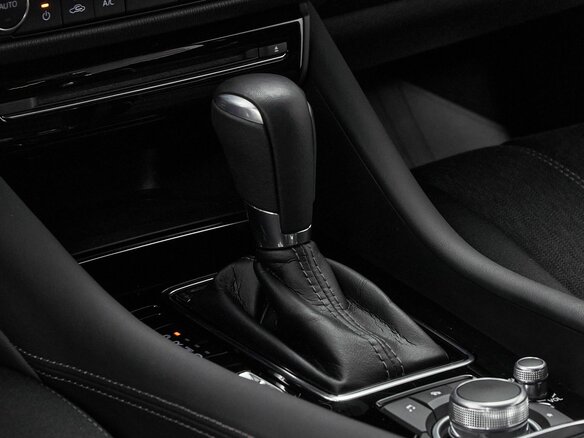 2020 Mazda 6 III (GJ) Рестайлинг 2, чёрный, 3888888 рублей - вид 9