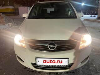 2013 Opel Zafira B Рестайлинг, белый, 900000 рублей, вид 2