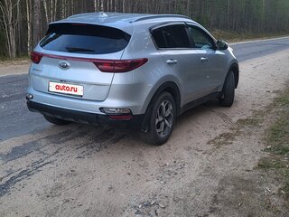 2021 Kia Sportage IV Рестайлинг, серебристый, 2300000 рублей, вид 4
