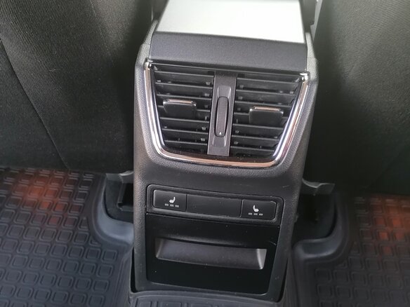2014 Skoda Octavia III (A7), белый, 1580000 рублей - вид 12