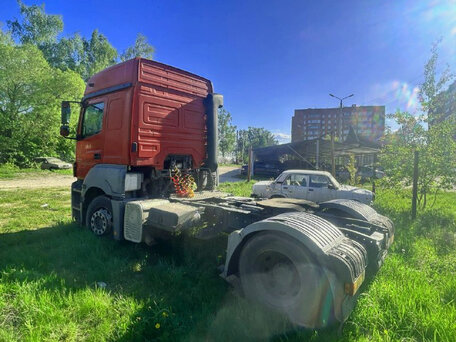 2008 Mercedes-Benz Axor, пурпурный, 3250000 рублей, вид 2