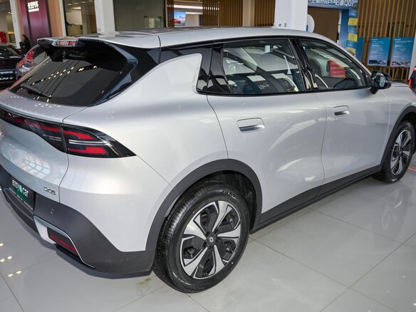 2026 Changan Qiyuan Q05 51.9 kWh II, серебристый, 2328000 рублей - вид 6