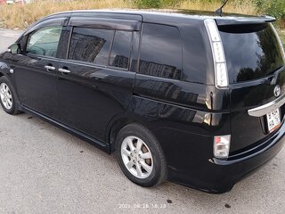 2011 Toyota ISis I Рестайлинг, чёрный, 1250000 рублей, вид 4