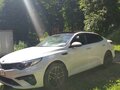 2019 Kia Optima IV Рестайлинг, белый, 2200000 рублей - вид 3