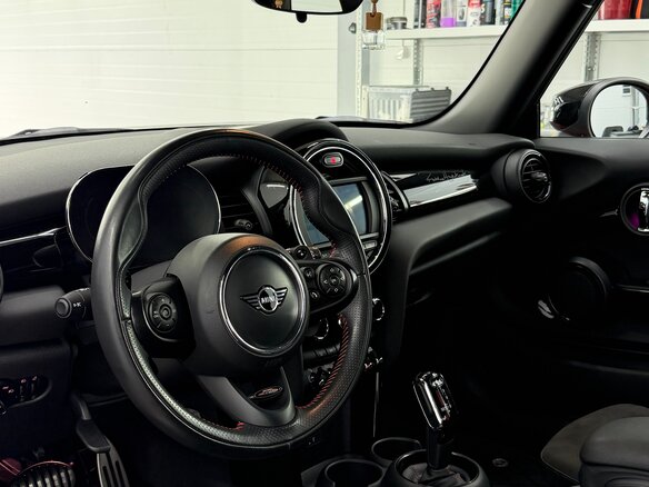 2020 Mini Hatch Cooper S III (F55/F56) Рестайлинг, красный, 3200000 рублей - вид 7