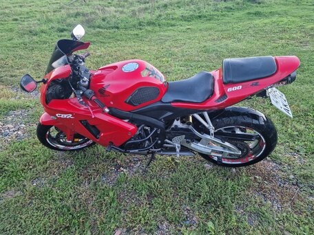 2006 Honda CBR 600RR, красный, 530000 рублей, вид 5