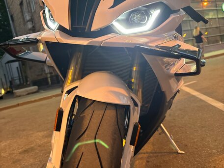 2024 BMW S 1000 RR, белый, 3000000 рублей, вид 3