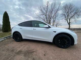 2020 Tesla Model Y Long Range I, белый, 4100000 рублей, вид 3