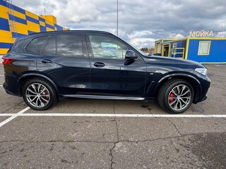 2021 BMW X5 30d IV (G05/G18), чёрный, 8590000 рублей, вид 4