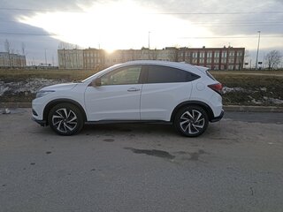 2018 Honda Vezel I, белый, 1900000 рублей, вид 3