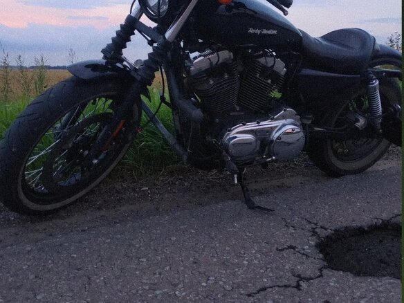 2008 Harley-Davidson Sportster 1200, чёрный - вид 1
