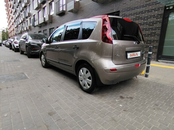 2010 Nissan Note I Рестайлинг, коричневый, 650000 рублей - вид 7