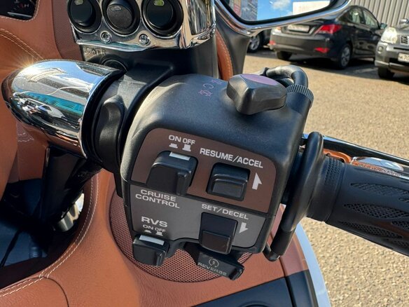 2013 Honda GL 1800 Gold Wing, белый, 2200000 рублей - вид 13