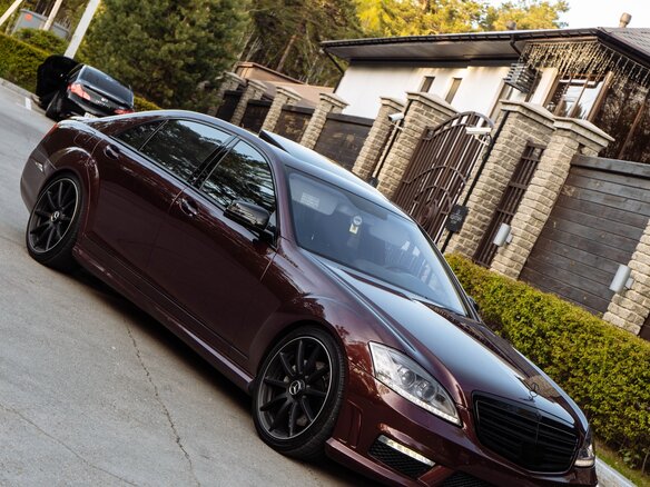 2007 Mercedes-Benz S-Класс 550 V (W221), красный, 2150000 рублей - вид 27