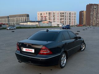 2004 Mercedes-Benz C-Класс 200 II (W203) Рестайлинг, синий, 780000 рублей, вид 5