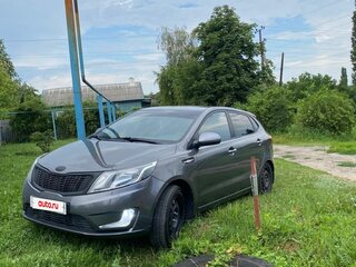 2013 Kia Rio III, серый, 800000 рублей, вид 2