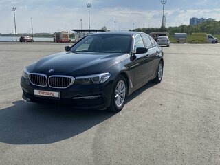 2019 BMW 5 серии 520d VII (G30/G31/G38), чёрный, 3200000 рублей, вид 3